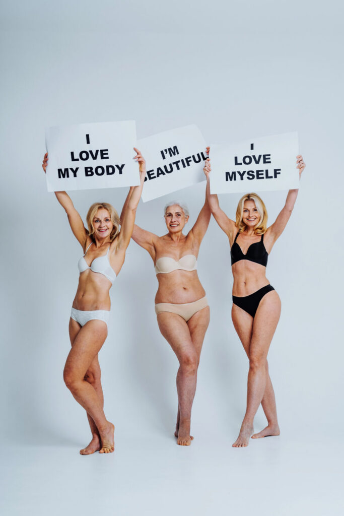 schoenheit - drei attraktive Frauen über 50